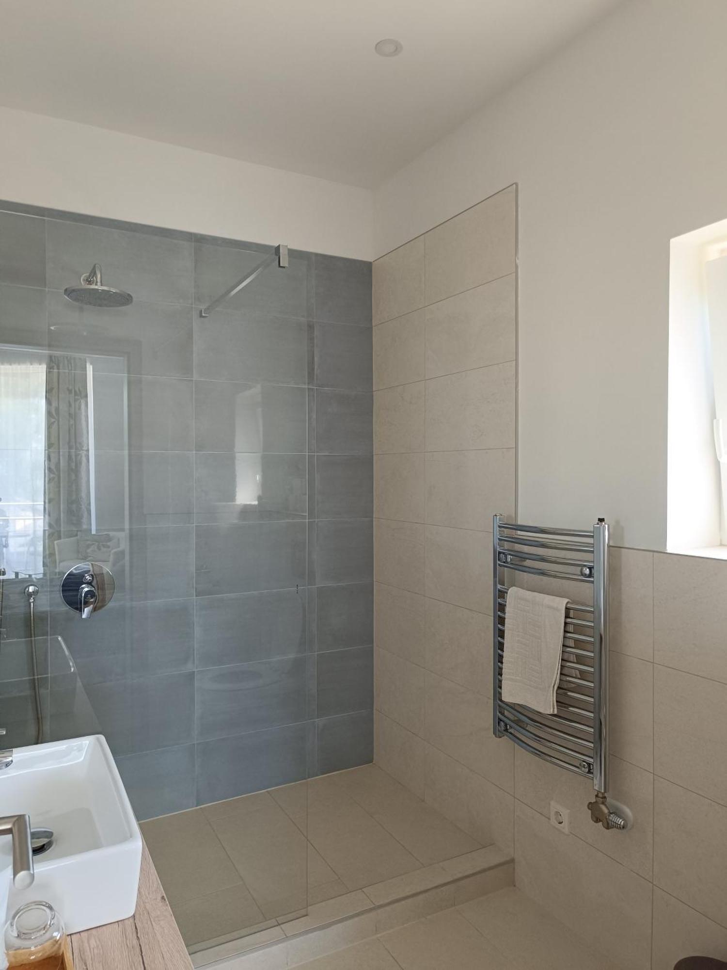 Ujhely Apartmanhaz Siófok Extérieur photo