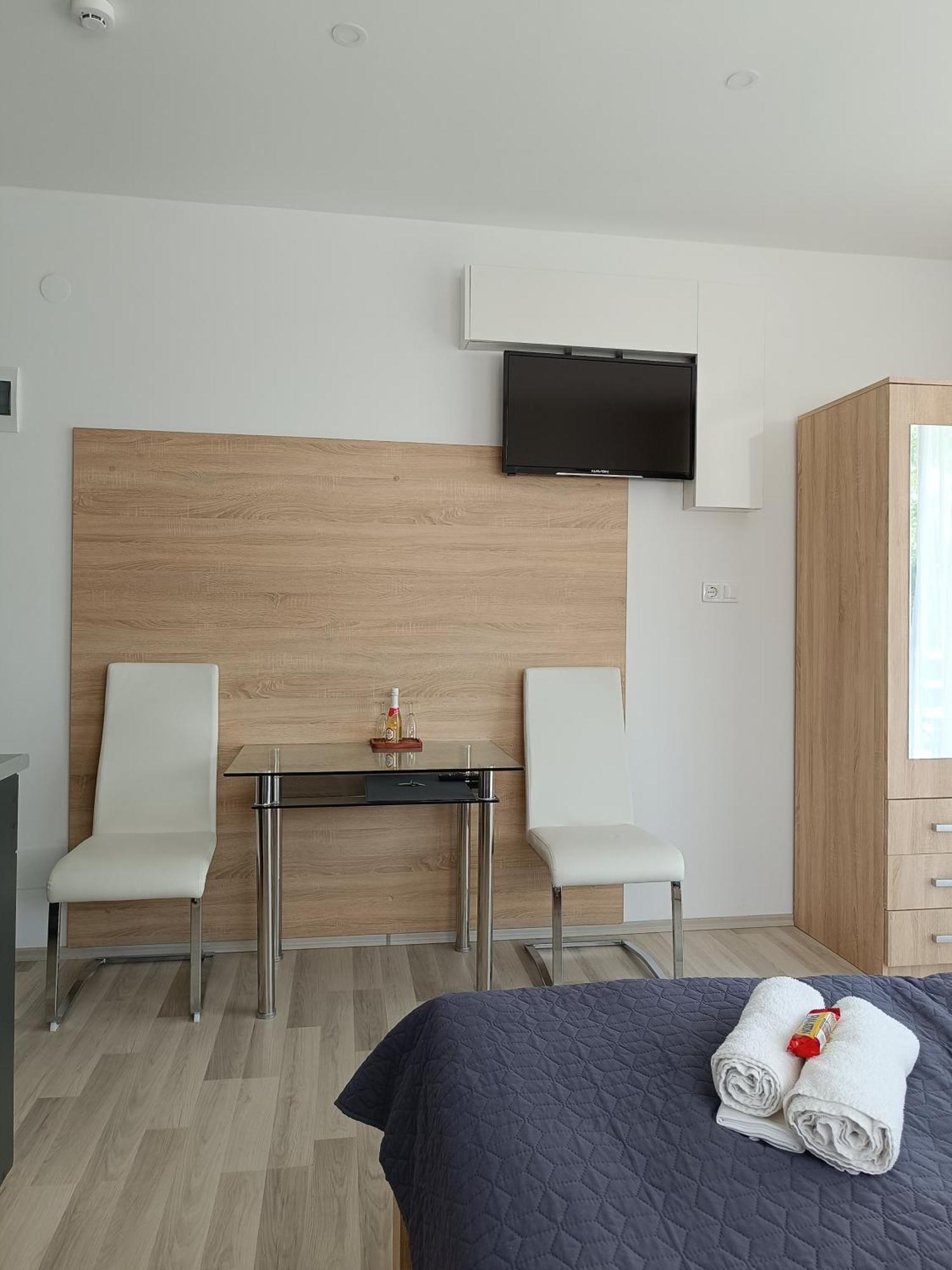 Ujhely Apartmanhaz Siófok Extérieur photo