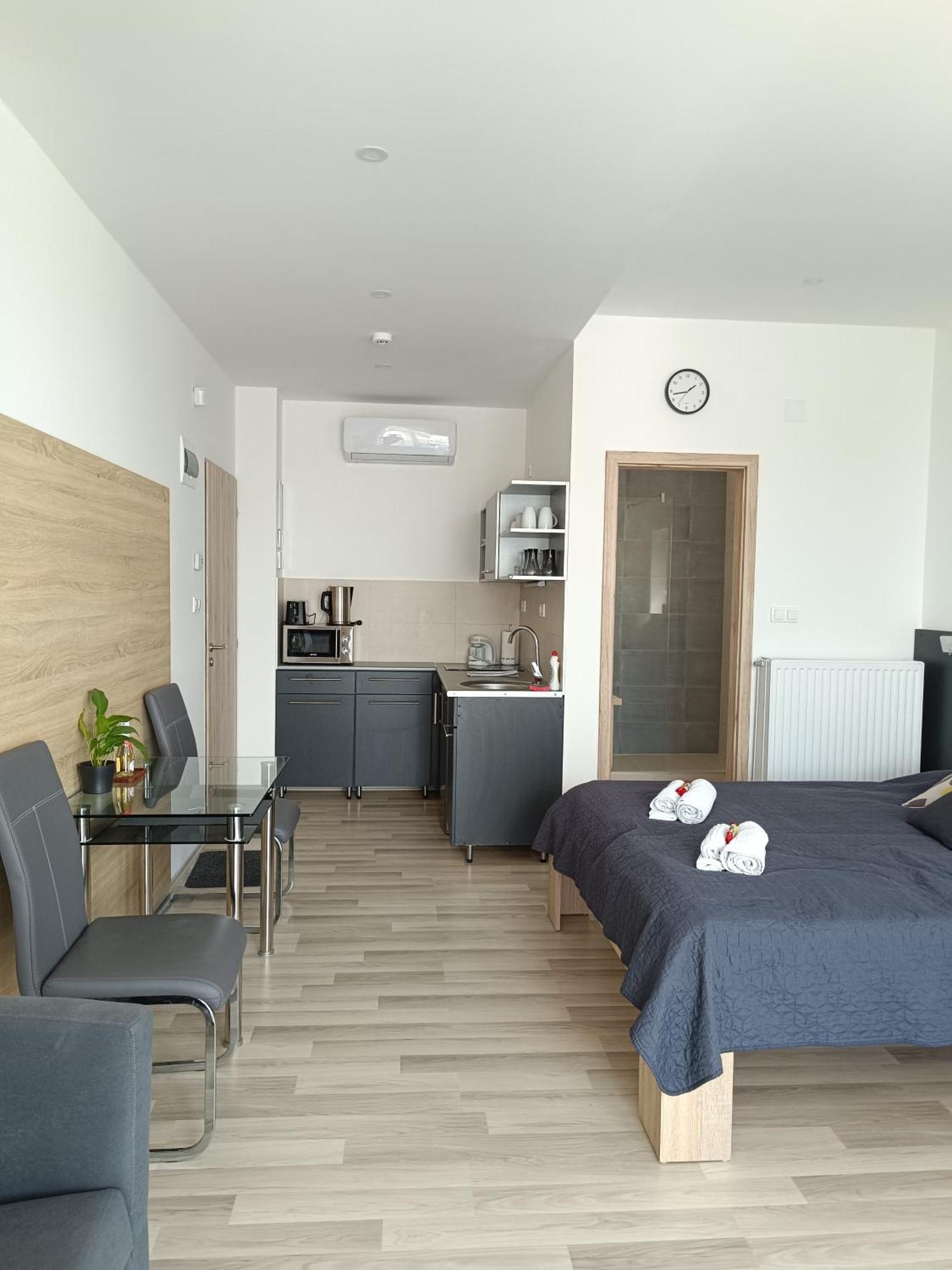 Ujhely Apartmanhaz Siófok Extérieur photo