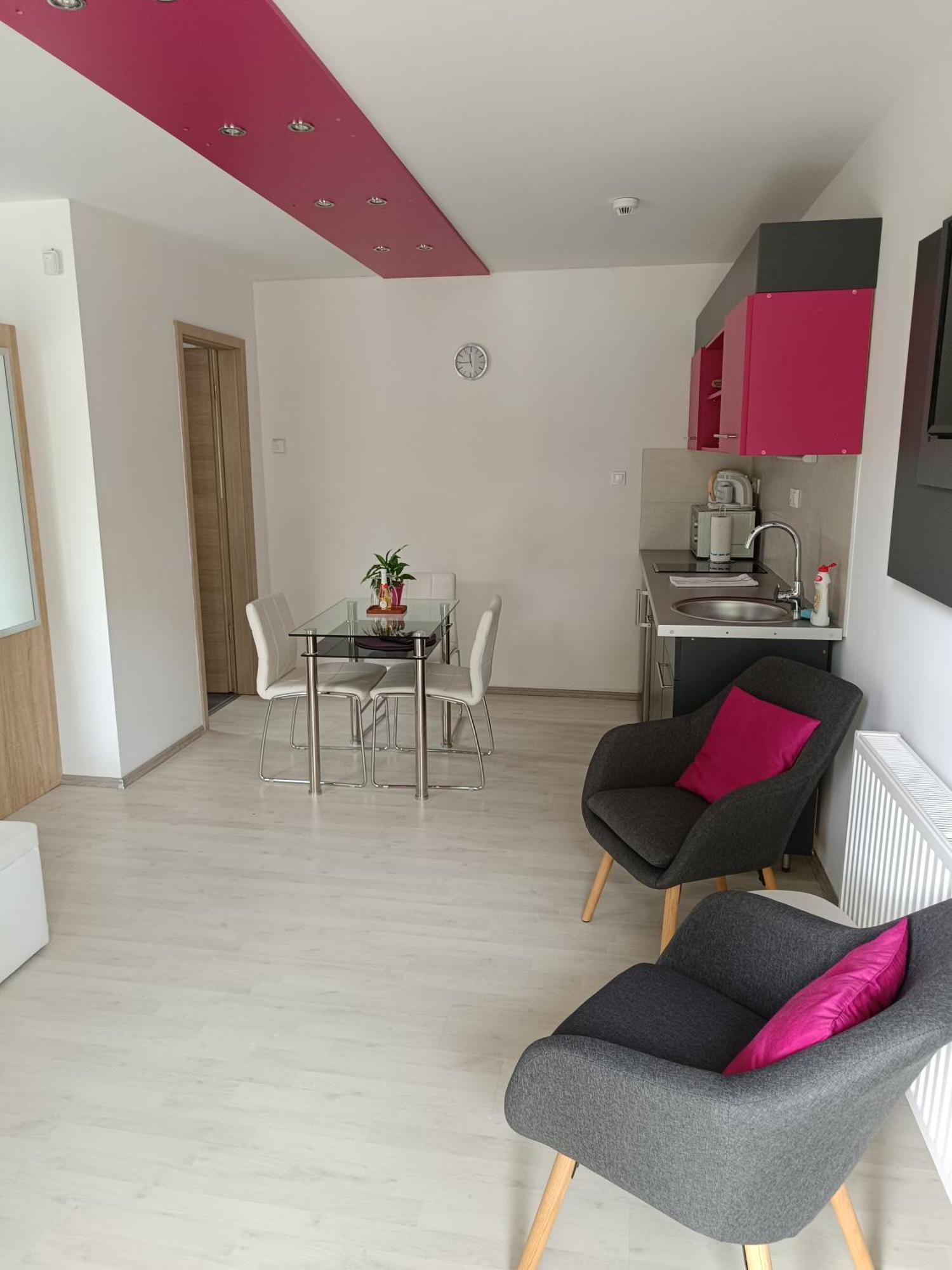 Ujhely Apartmanhaz Siófok Extérieur photo