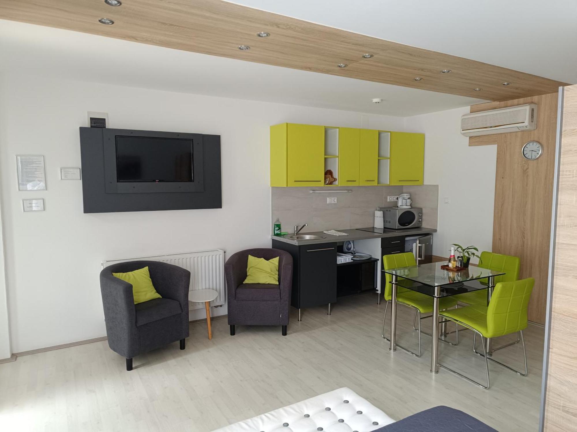 Ujhely Apartmanhaz Siófok Extérieur photo