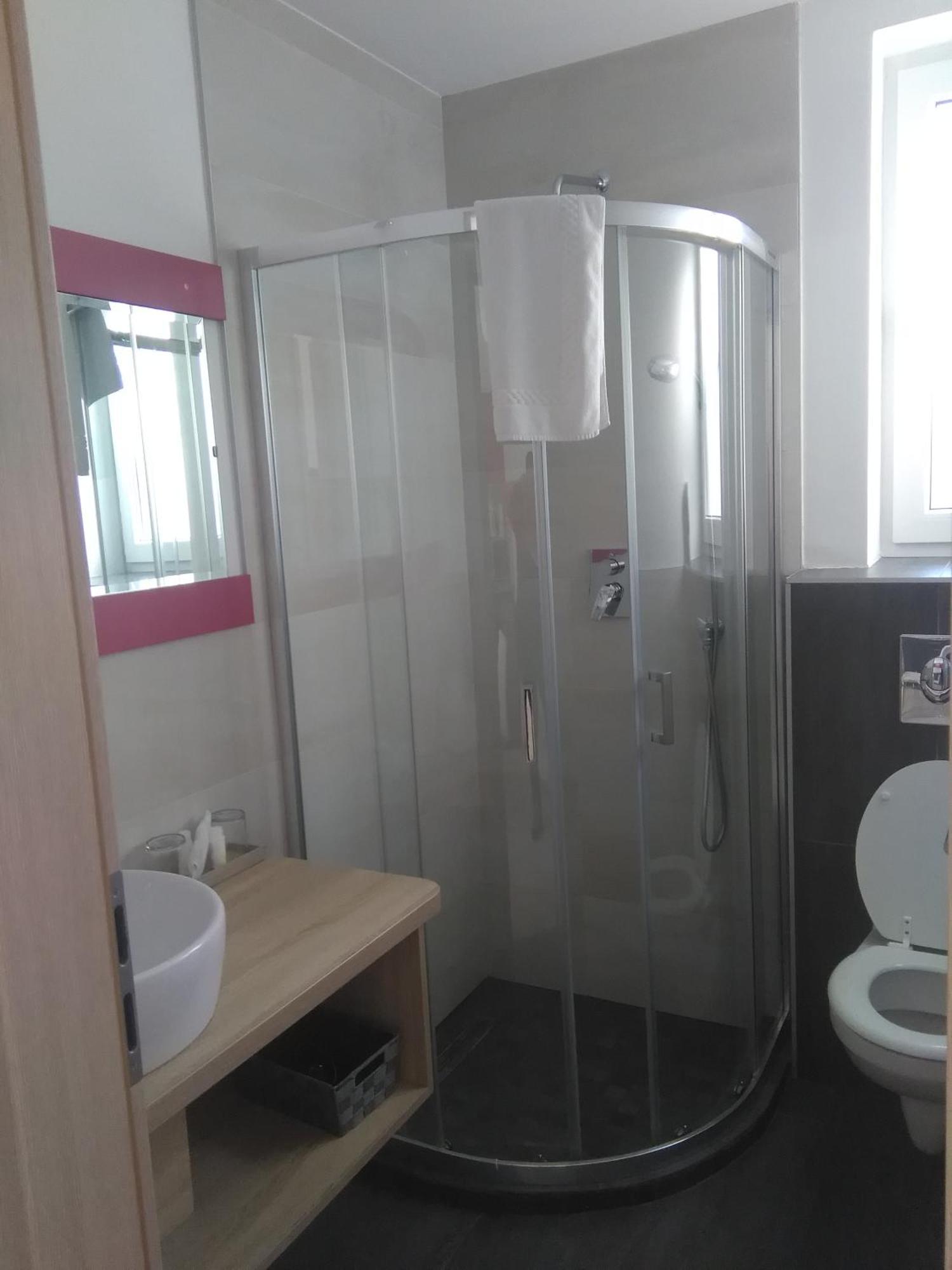 Ujhely Apartmanhaz Siófok Extérieur photo